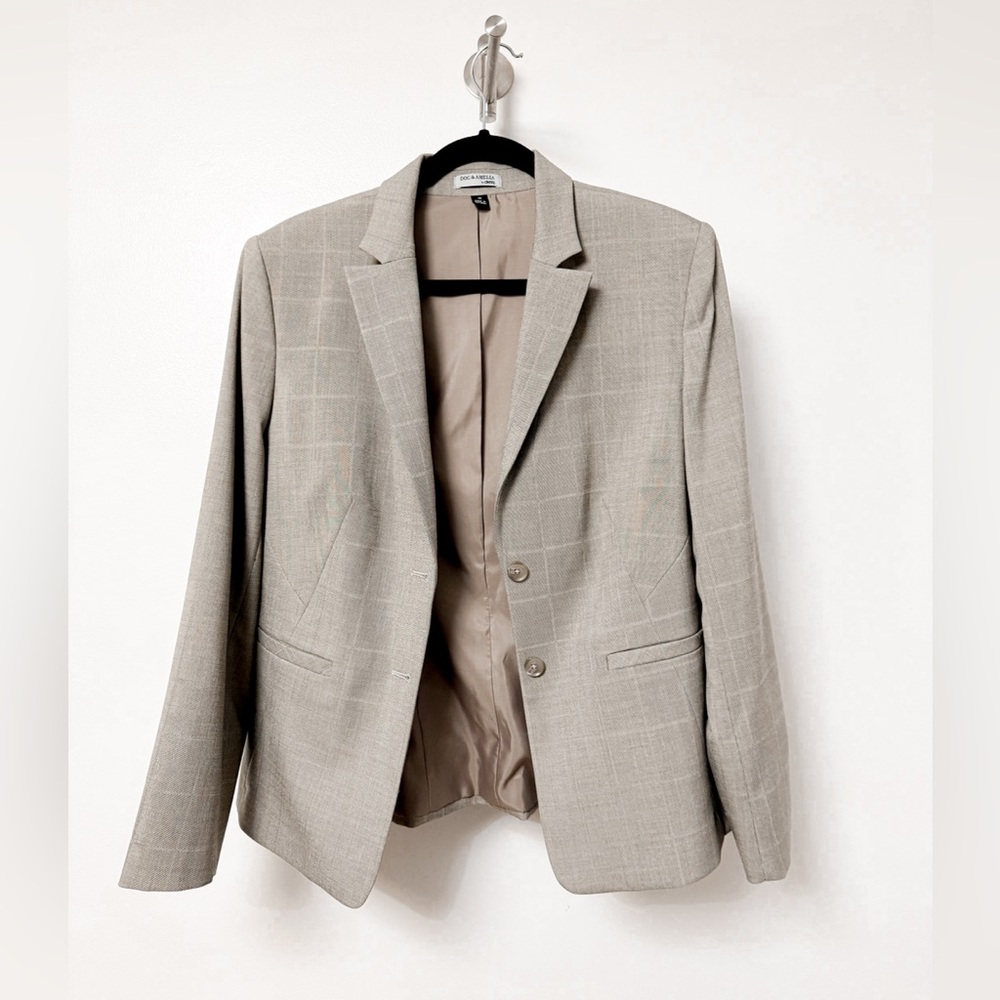 Doc‎ and Amelia by Cintas Holiday Preppy Holiday Jacket Light Tan Blazer 12